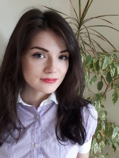 Ms. Ewa Gruszeczka, Market Researcher